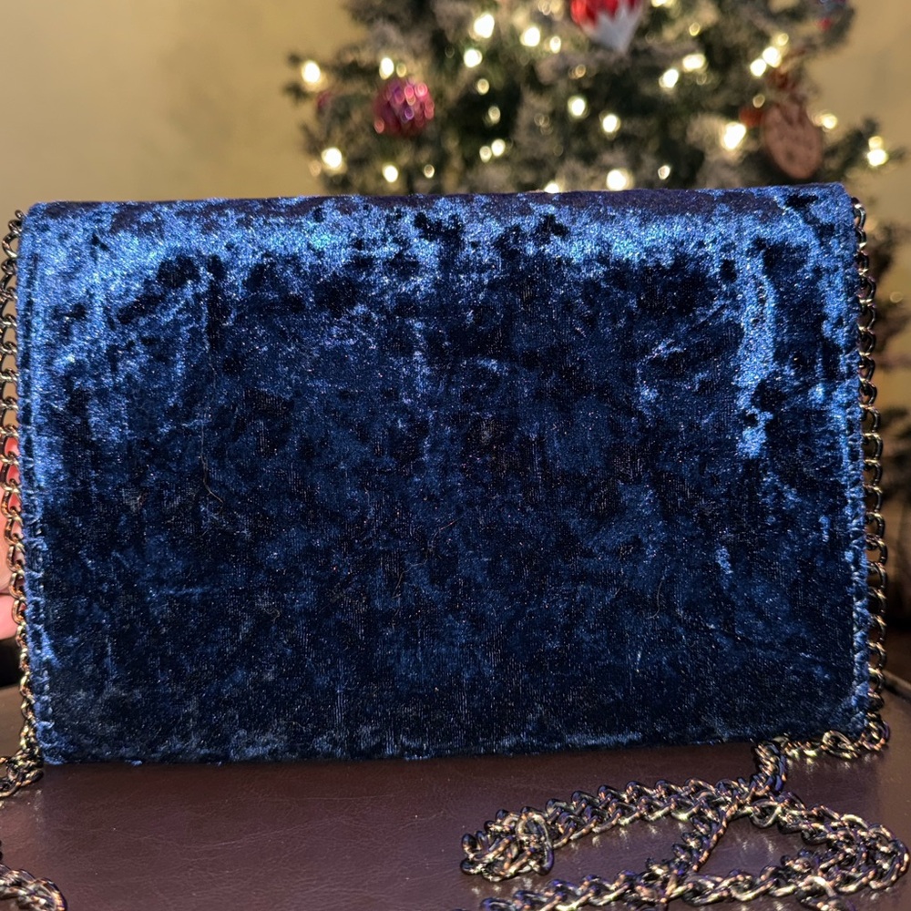 Chelsea28 Elegant Royal Blue Velvet Chain Bag Crossbody Shoulder Chain Strap EUC - Picture 2 of 10
